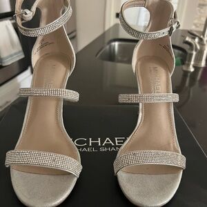 Michael by Michael Shannon Women’s Sylvia Glitter Silver Heels